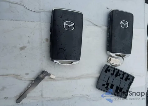 2021 Mazda Mx-5 Miata Club z USA, uszkodzony, nr VIN JM1NDAC7XM0460684